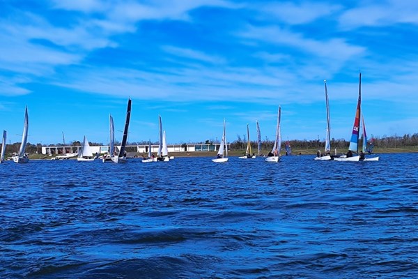 Viento, sol y velas en Puertos. Copa Invierno 2026